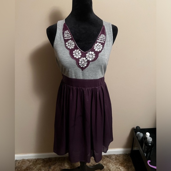 Dress - Picture 2 of 7